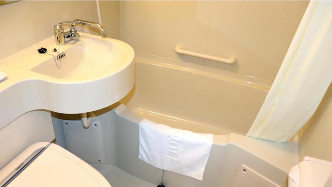 Toyoko Inn Hokkaido Hakodate Ekimae Daimon Exterior foto